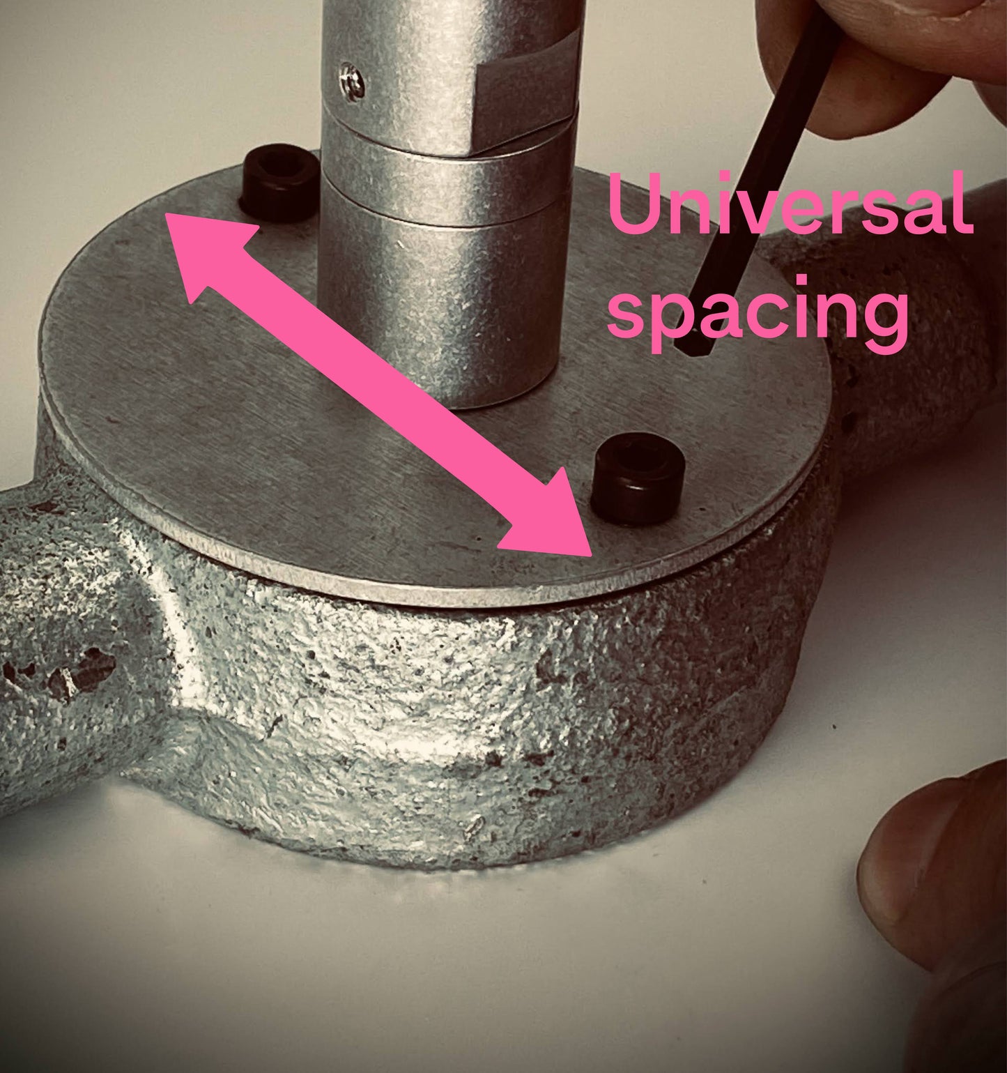 How to install disc monopoint for a sustainable architectural pendant that was designed for circular economy